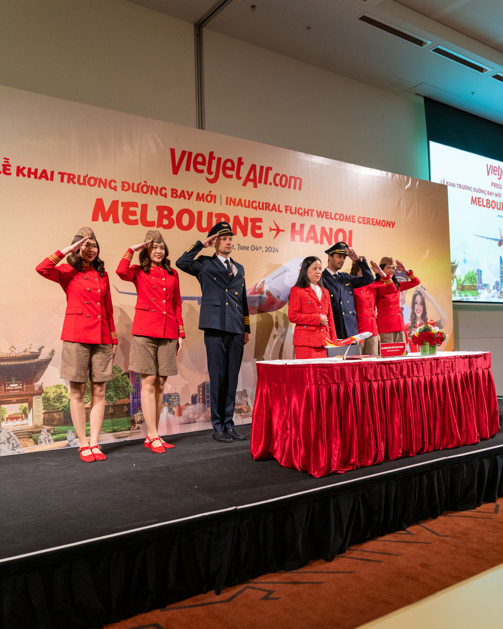 vietjet 02740